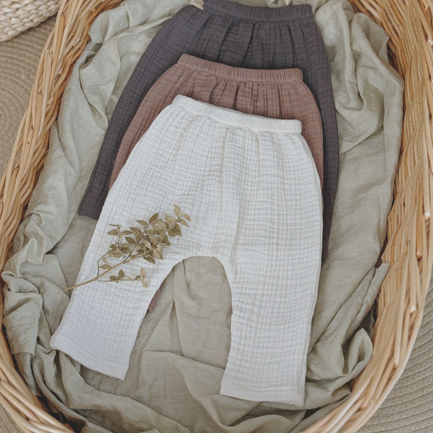 3M–3Y Cotton Gauze Baby Pants – Loose Fit, Soft & Breathable & Handmade