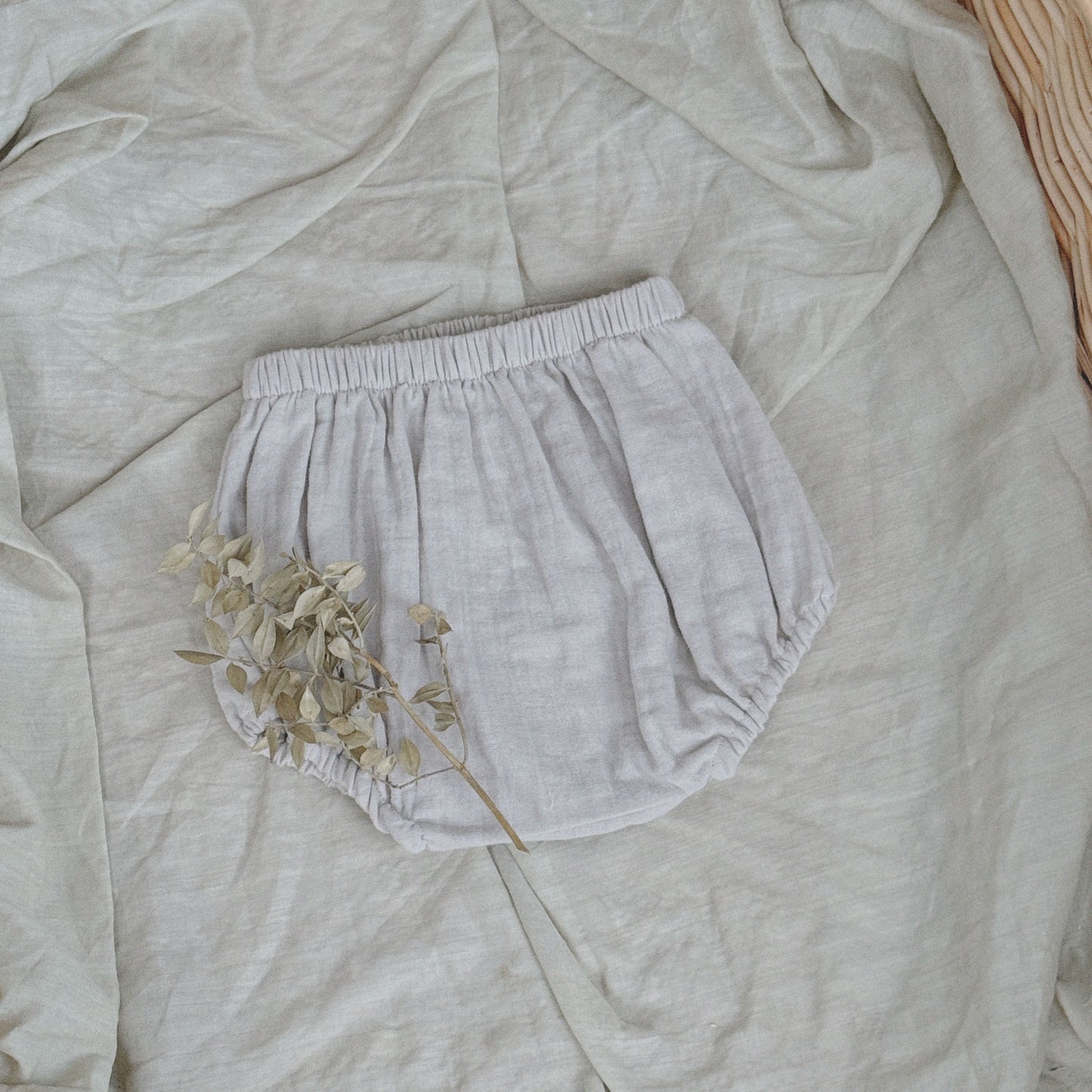 6M–3Y Cotton Gauze Bloomers | Soft, Airy, Everyday Baby Shorts