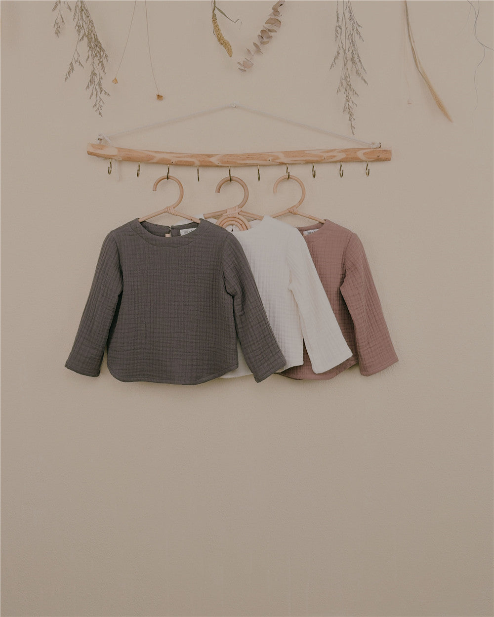9M-6Y Minimalist Cotton Gauze Baby Top | Unique Curved Hem and Eco-Friendly Coconut Buttons