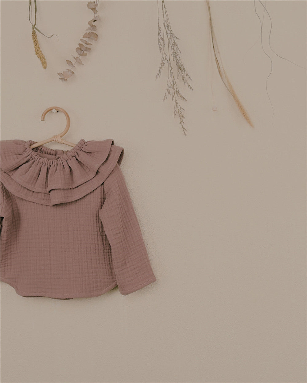 9M-6Y Minimalist Cotton Gauze Baby Top | Unique Curved Hem and Eco-Friendly Coconut Buttons