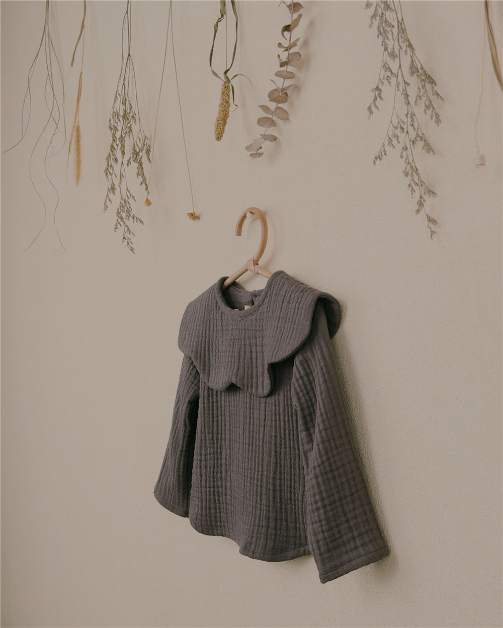 9M-6Y Minimalist Cotton Gauze Baby Top | Unique Curved Hem and Eco-Friendly Coconut Buttons