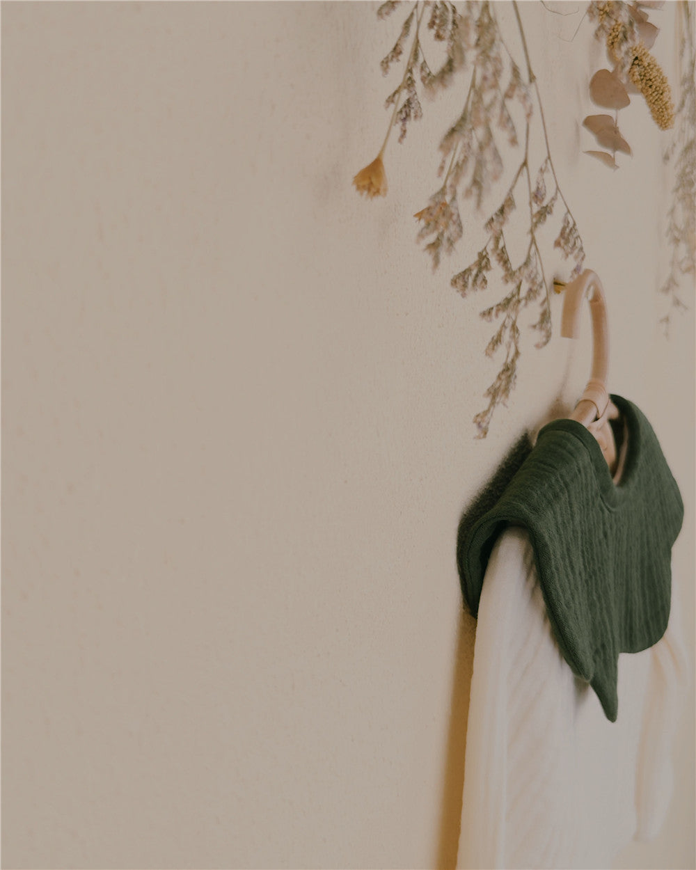 3M-4Y Soft Cloud Baby Bib Collar | Floral Design | Stylish & Functional