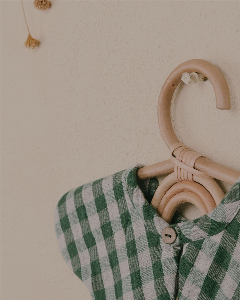 3M-4Y Christmas Collection Gingham Scalloped Collar Bib | Cotton Gauze Baby Accessory