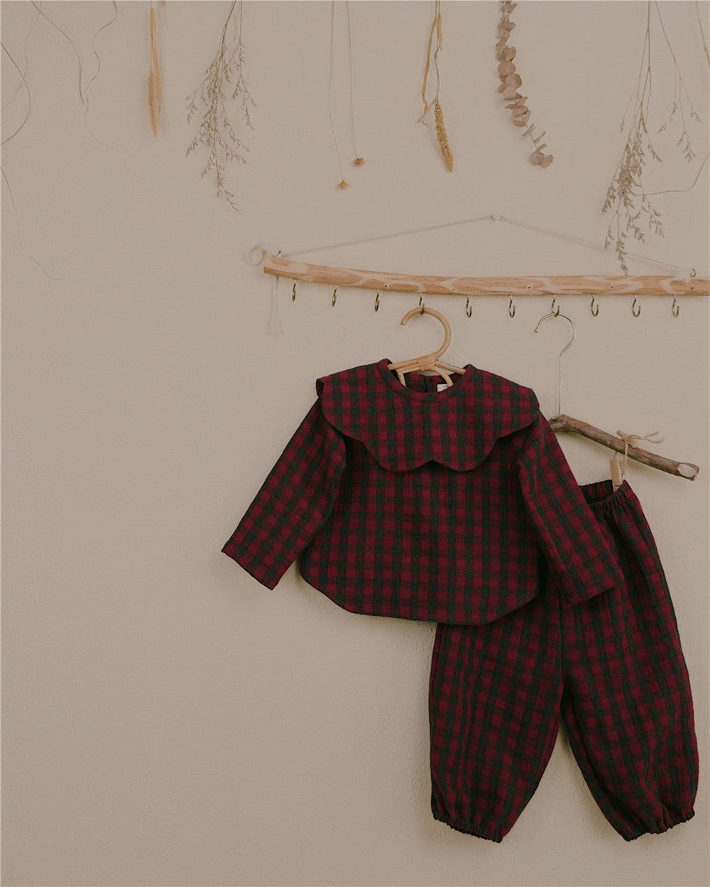 3M-4Y Christmas Collection Gingham Scalloped Collar Bib | Cotton Gauze Baby Accessory