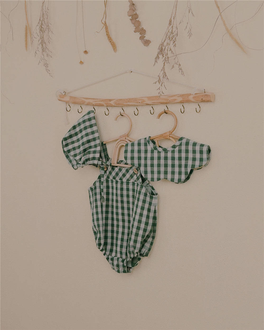 3M-4Y Christmas Collection Gingham Scalloped Collar Bib | Cotton Gauze Baby Accessory